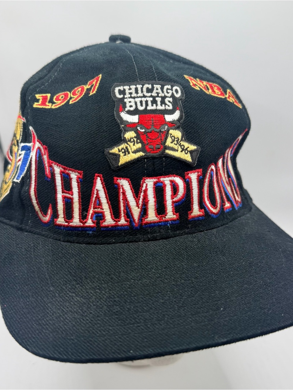 Vintage 1997 Chicago Bulls NBA Champions Logo Athletic Snapback Hat